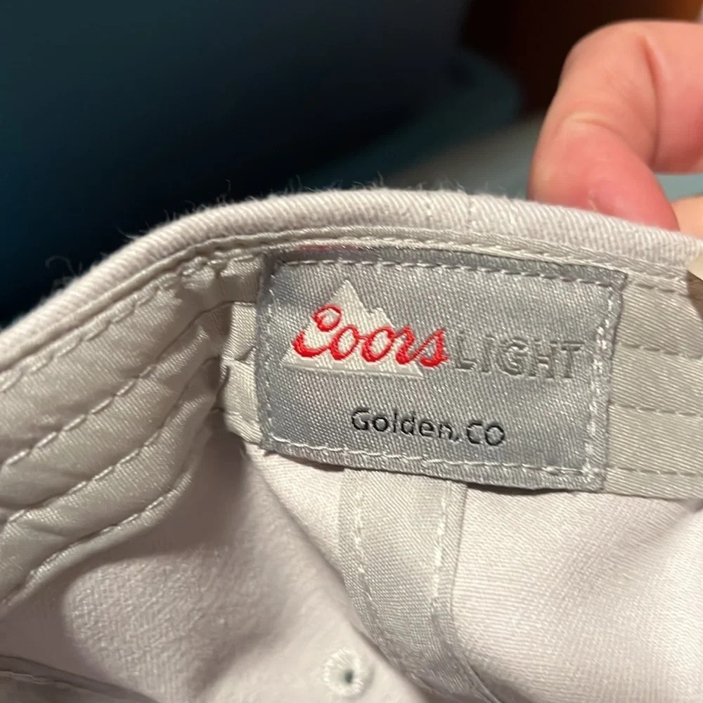 Coors light hat. New snap back - Picture 4 of 4